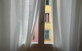 Elle Rooms